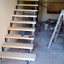 Negocio D'leon Taller Herreria Y Carpinteria