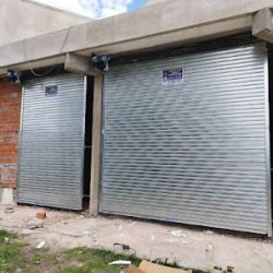 Negocio Hm Fábrica De Cortinas Metálicas