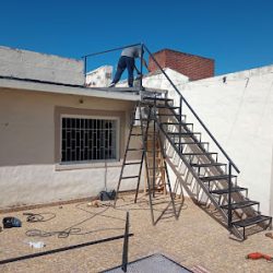 Negocio Taller De Herrería Ovejero